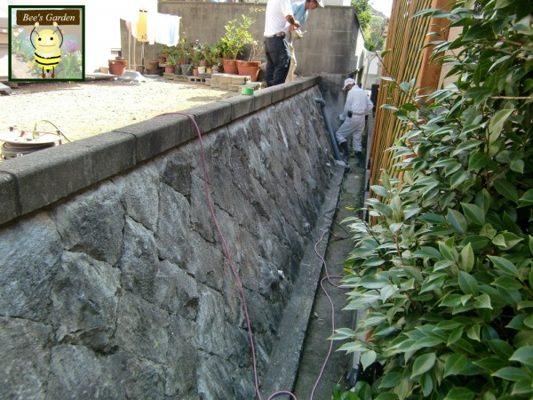 たつの市 外構 間知石をコンクリートに補強して強度アップ