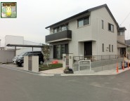 姫路市｜変形角地の新築外構　キャトルクレイと塗り壁の門柱のオープン外構