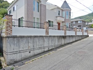 姫路・たつの・太子・相生・赤穂・加古川・高砂の外構&お庭は、新築・リフォームともに「1級エクステリアプランナー」のガーデンプランショップ、ビーズガーデンへ。
