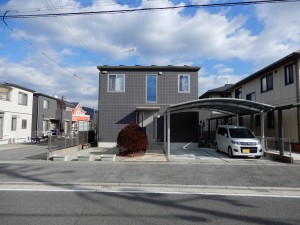 姫路・たつの・太子・相生・赤穂・加古川・高砂の外構&お庭は、新築・リフォームともに「1級エクステリアプランナー」のガーデンプランショップ、ビーズガーデンへ。