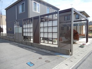 姫路・たつの・太子・相生・赤穂・加古川・高砂の外構&お庭は、新築・リフォームともに「1級エクステリアプランナー」のガーデンプランショップ、ビーズガーデンへ。
