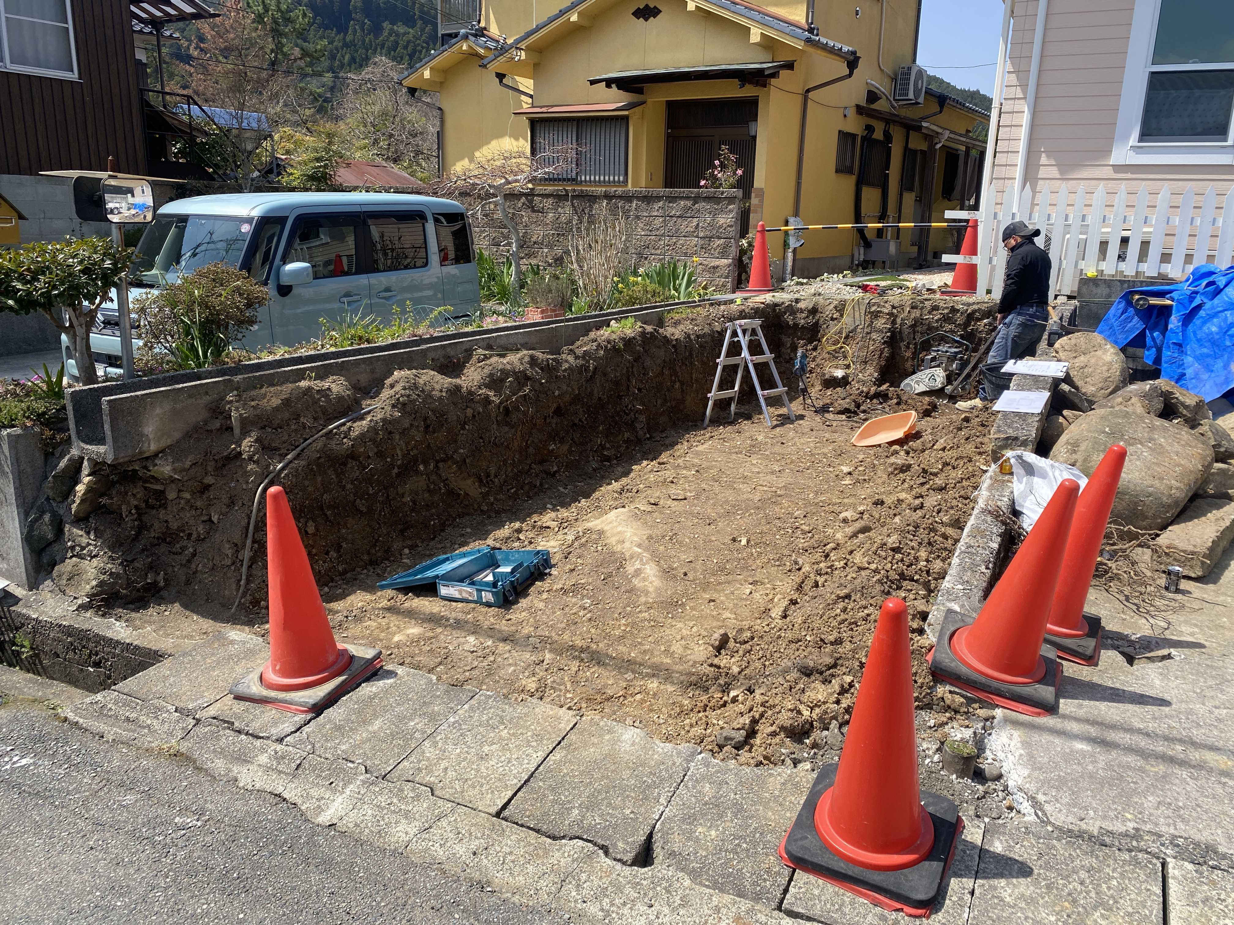 姫路・たつの・太子・相生・赤穂・加古川・高砂の外構&お庭は、新築・リフォームともに「1級エクステリアプランナー」のガーデンプランショップ、ビーズガーデンへ。