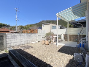 姫路・たつの・太子・相生・赤穂・加古川・高砂の外構＆お庭は、新築・リフォームともに「1級エクステリアプランナー」のガーデンプランショップ、ビーズガーデンへ。