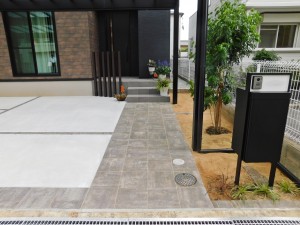 姫路・たつの・太子・相生・赤穂・加古川・高砂の外構&お庭は、新築・リフォームともに「1級エクステリアプランナー」のガーデンプランショップ、ビーズガーデンへ。