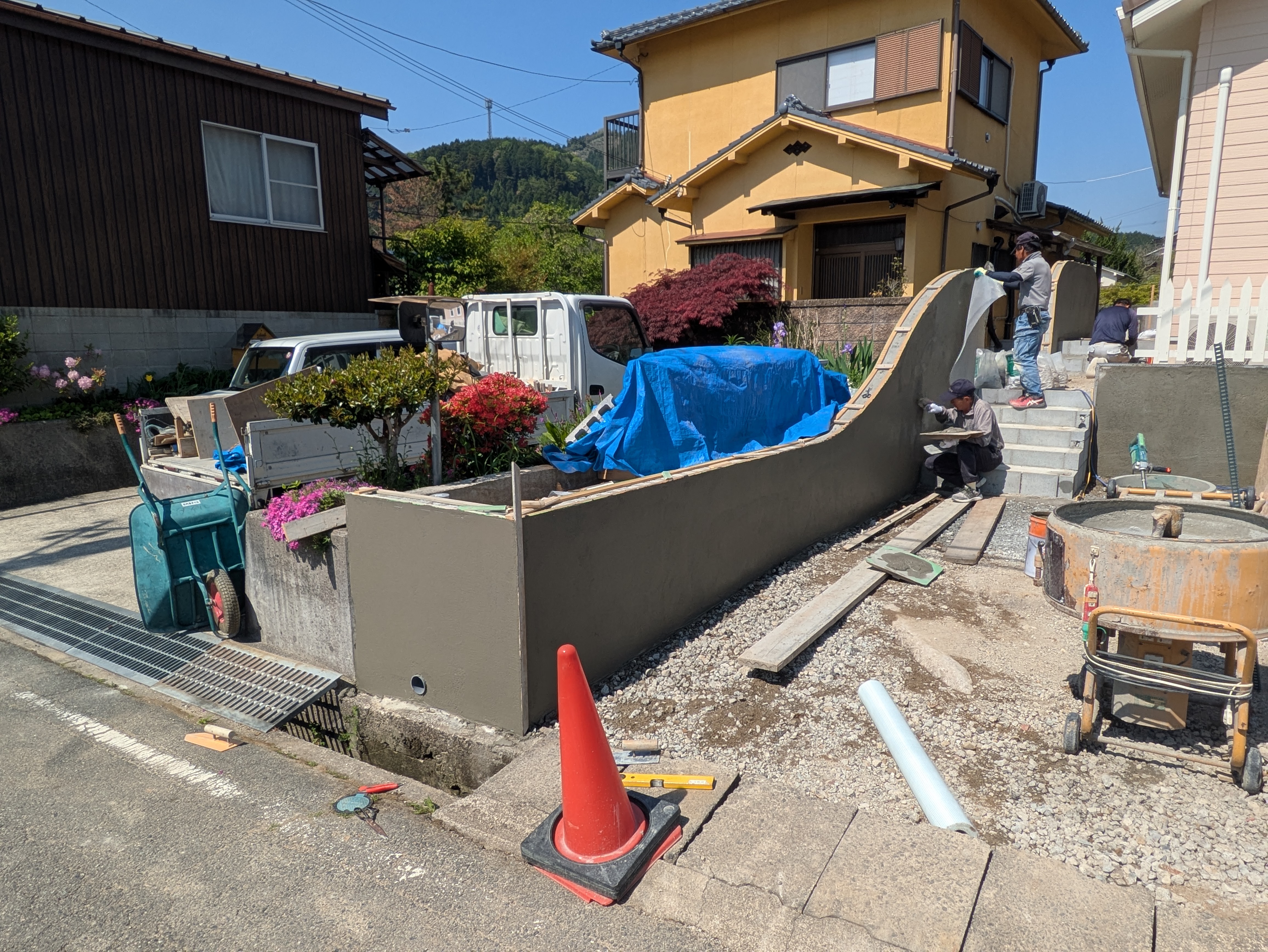 姫路・たつの・太子・相生・赤穂・加古川・高砂の外構&お庭は、新築・リフォームともに「1級エクステリアプランナー」のガーデンプランショップ、ビーズガーデンへ。