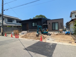 姫路・たつの・太子・相生・赤穂・加古川・高砂の外構&お庭は、新築・リフォームともに「1級エクステリアプランナー」のガーデンプランショップ、ビーズガーデンへ。