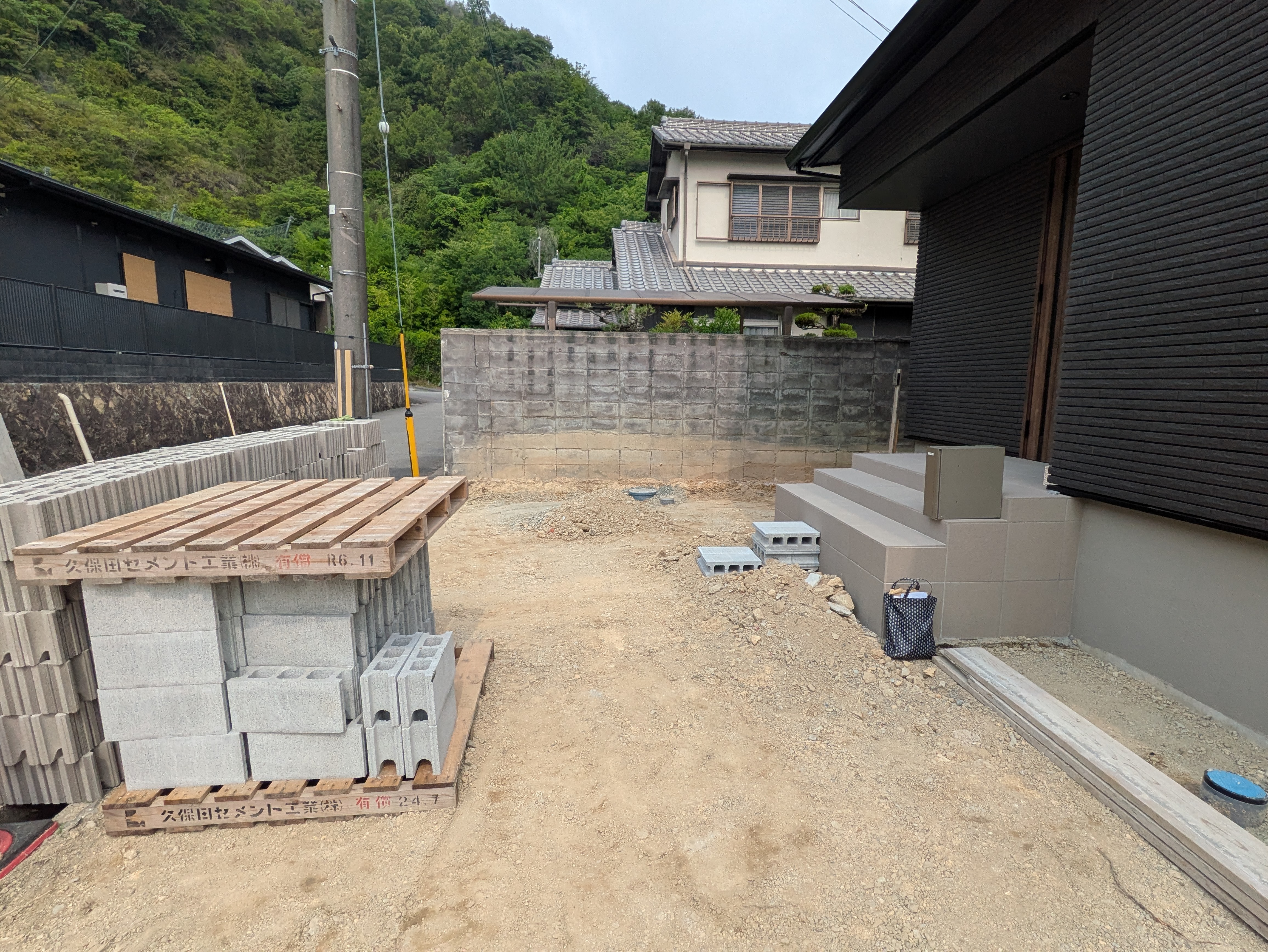 姫路・たつの・太子・相生・赤穂・加古川・高砂の外構&お庭は、新築・リフォームともに「1級エクステリアプランナー」のガーデンプランショップ、ビーズガーデンへ。