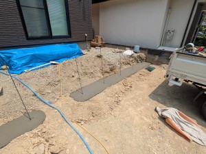 姫路・たつの・太子・相生・赤穂・加古川・高砂の外構&お庭は、新築・リフォームともに「1級エクステリアプランナー」のガーデンプランショップ、ビーズガーデンへ。