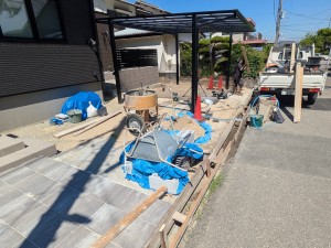 姫路・たつの・太子・相生・赤穂・加古川・高砂の外構&お庭は、新築・リフォームともに「1級エクステリアプランナー」のガーデンプランショップ、ビーズガーデンへ。