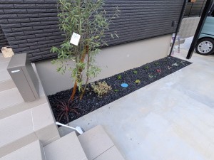 姫路・たつの・太子・相生・赤穂・加古川・高砂の外構&お庭は、新築・リフォームともに「1級エクステリアプランナー」のガーデンプランショップ、ビーズガーデンへ。