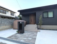 高砂市新築外構工事｜建て替えにより高低差があり深基礎になっているお家の新築外構