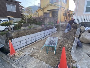 姫路・たつの・太子・相生・赤穂・加古川・高砂の外構＆お庭は、新築・リフォームともに「1級エクステリアプランナー」のガーデンプランショップ、ビーズガーデンへ。