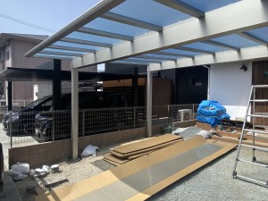 姫路・たつの・太子・相生・赤穂・加古川・高砂の外構&お庭は、新築・リフォームともに「1級エクステリアプランナー」のガーデンプランショップ、ビーズガーデンへ。