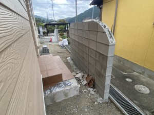 姫路・たつの・太子・相生・赤穂・加古川・高砂の外構＆お庭は、新築・リフォームともに「1級エクステリアプランナー」のガーデンプランショップ、ビーズガーデンへ。