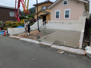 姫路・たつの・太子・相生・赤穂・加古川・高砂の外構＆お庭は、新築・リフォームともに「1級エクステリアプランナー」のガーデンプランショップ、ビーズガーデンへ。